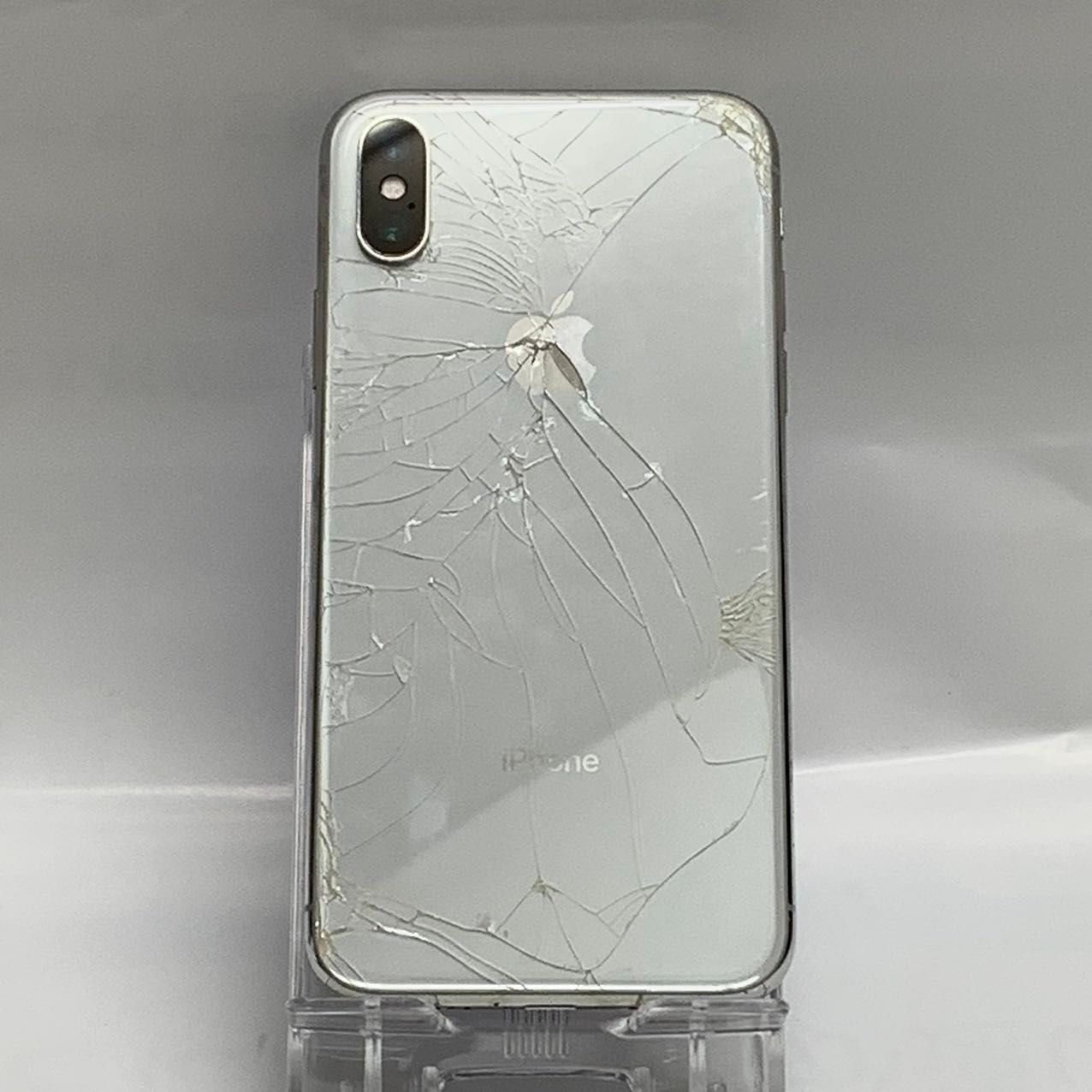 ムスビー｜iPhone X 64GB docomo版SIMフリー 訳有り品 NQAY2J/A 
