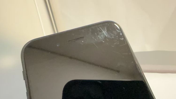 iPhone SE3 64GB �֥�å� �Хåƥ꡼97�� �������¡� ���̽�����