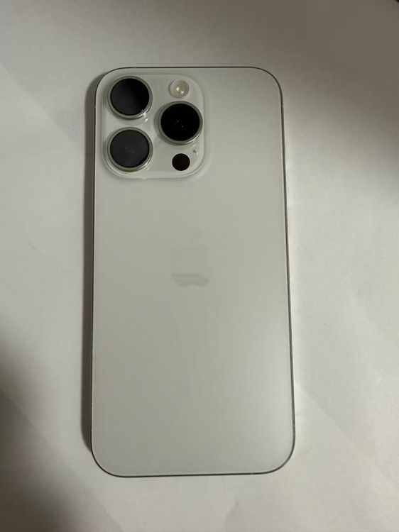 ʡiPhone 15 Pro 256GB ۥ磻ȥ˥ Хåƥ꡼86 SIMե꡼