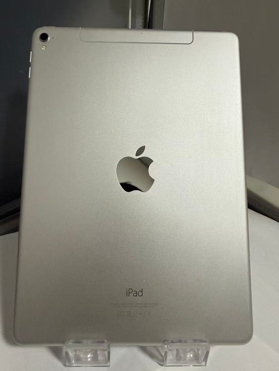 iPad Pro 9.7 32GB С  SIMե꡼ 顼ǥ