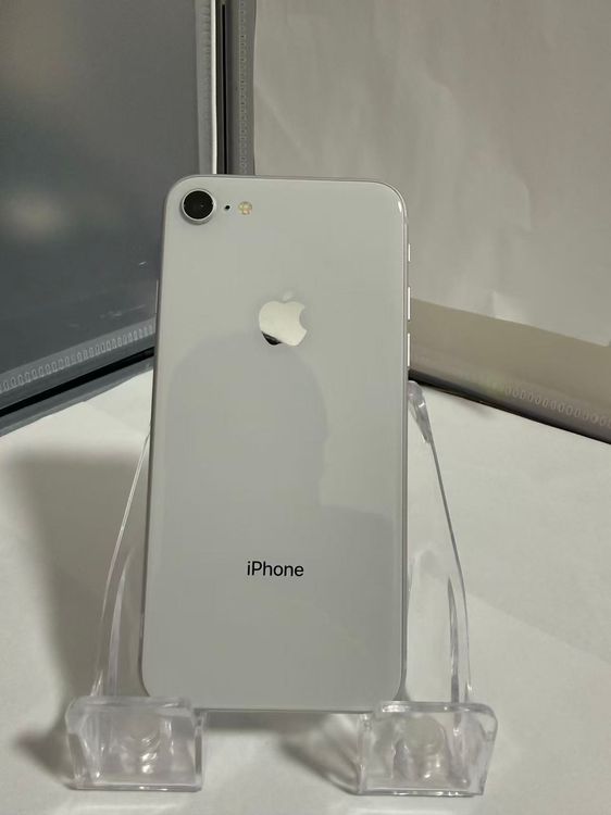 iPhone 8 64GB ����С� SIM�ե꡼ �Хåƥ꡼100�� ư���ɹ�