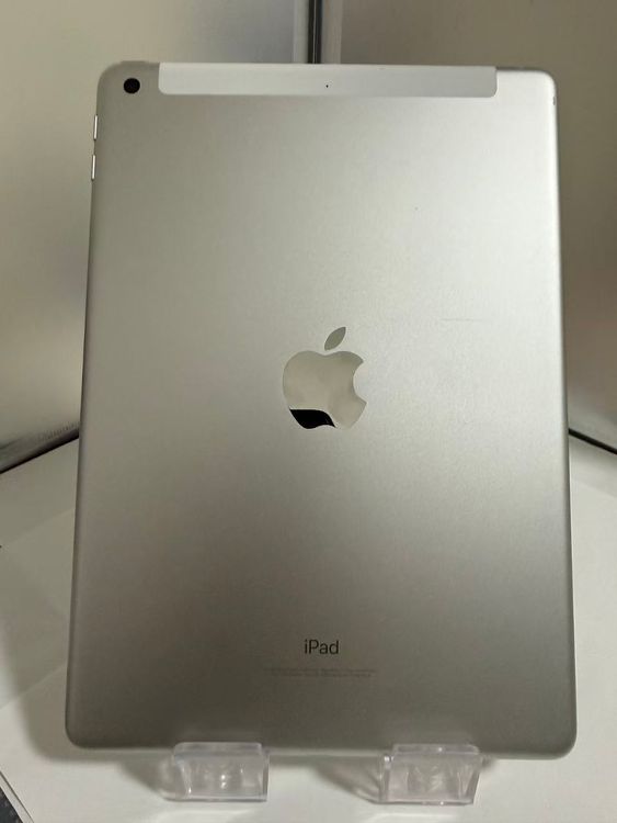 �ڥ���󥯡������⤭��iPad ��5���� 32GB ����С�