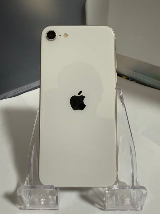 iPhone SE 3 64GB ۥ磻 祫ξ / 96% / docomo