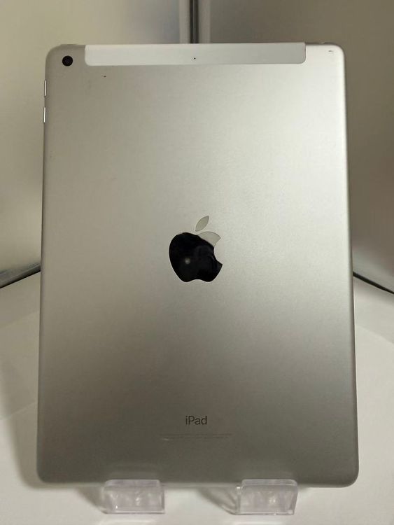 �������ꡦ�����⤭��iPad ��5���� 32GB ����顼