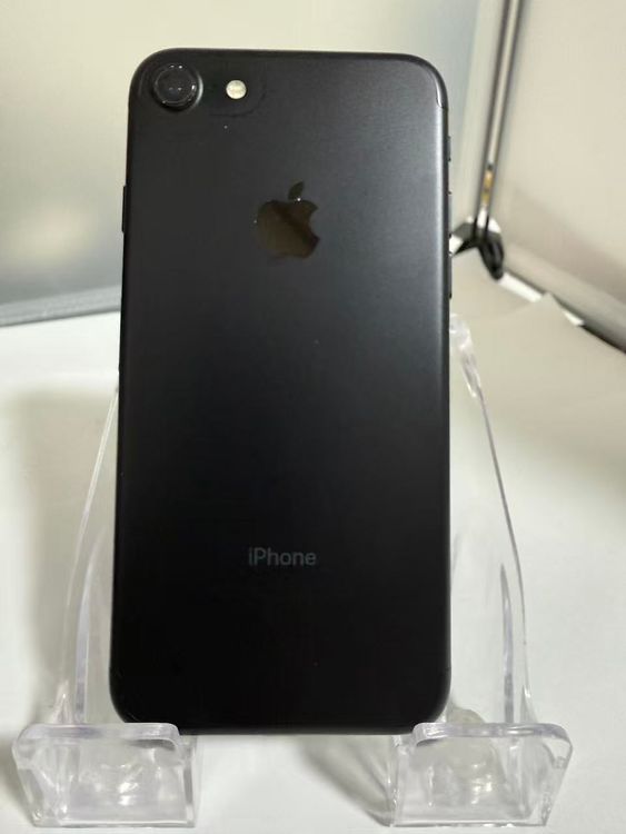 iPhone 7 32GB �֥�å� SIM�ե꡼ ���ҳ��ѥͥ�򴹺�