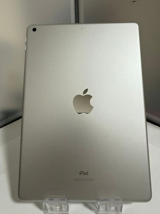 �ڶ����ʡ�����15���iPad ��8���� 32GB ����С� Wi-Fi��ǥ�
