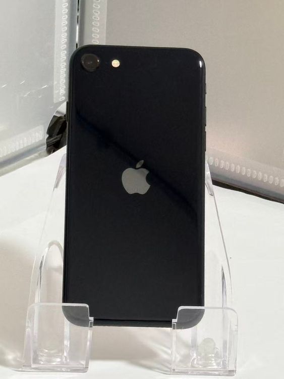 ���ڼ����ʡ��Хåƥ꡼��������91%��iPhone SE3 128GB SIM�ե꡼