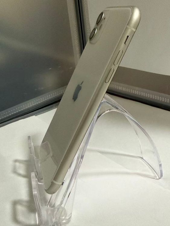 iPhone 11 64GB �ۥ磻�� MHDC3J/A ���̳�� ư������ Ƚ���