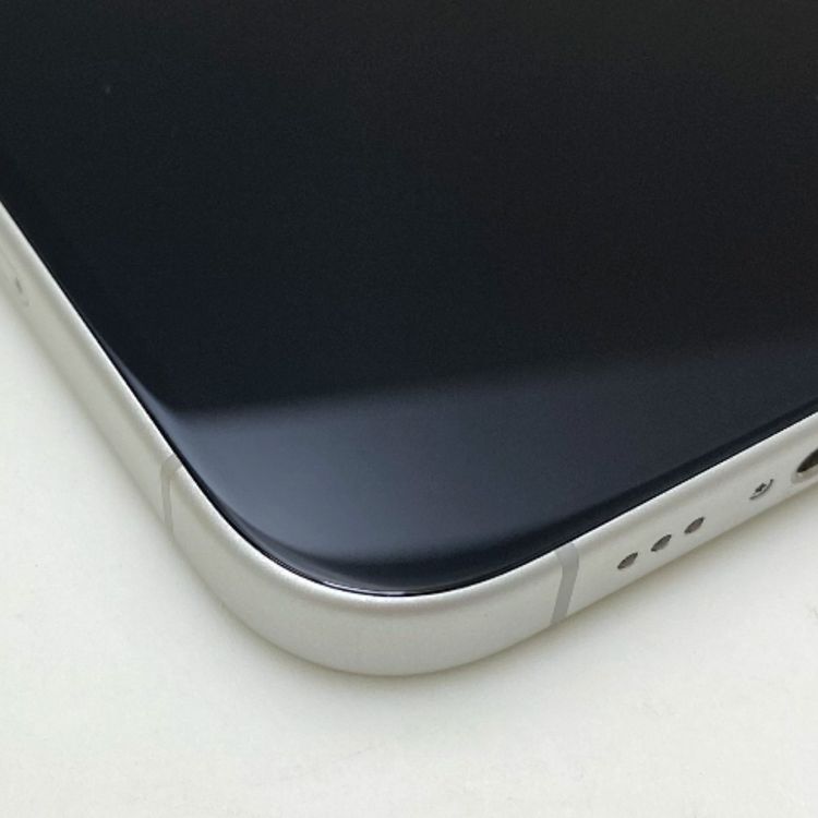 �ڼ��ߤʤߡۢ��ɥ��⢡�Хåƥ꡼100% iPhone16 128GB �ۥ磻��