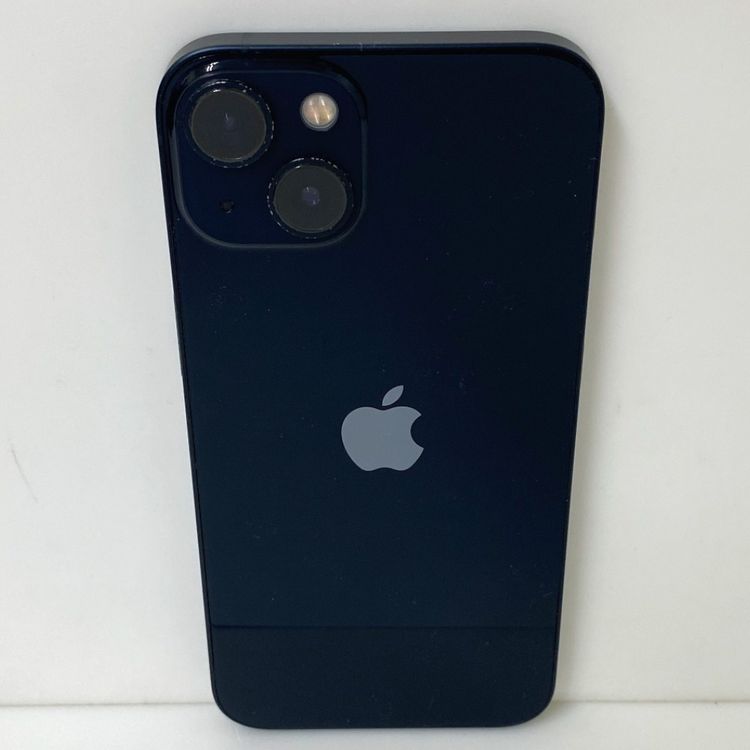 �ڼ��ߤʤߡۢ�au���Хåƥ꡼67% iPhone13 128GB �ߥåɥʥ���