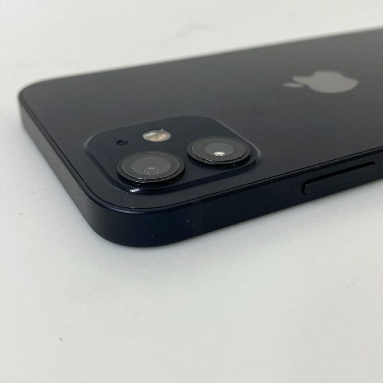 �ڼ��ߤʤߡۢ�SB���Хåƥ꡼86% iPhone12 64GB �֥�å�