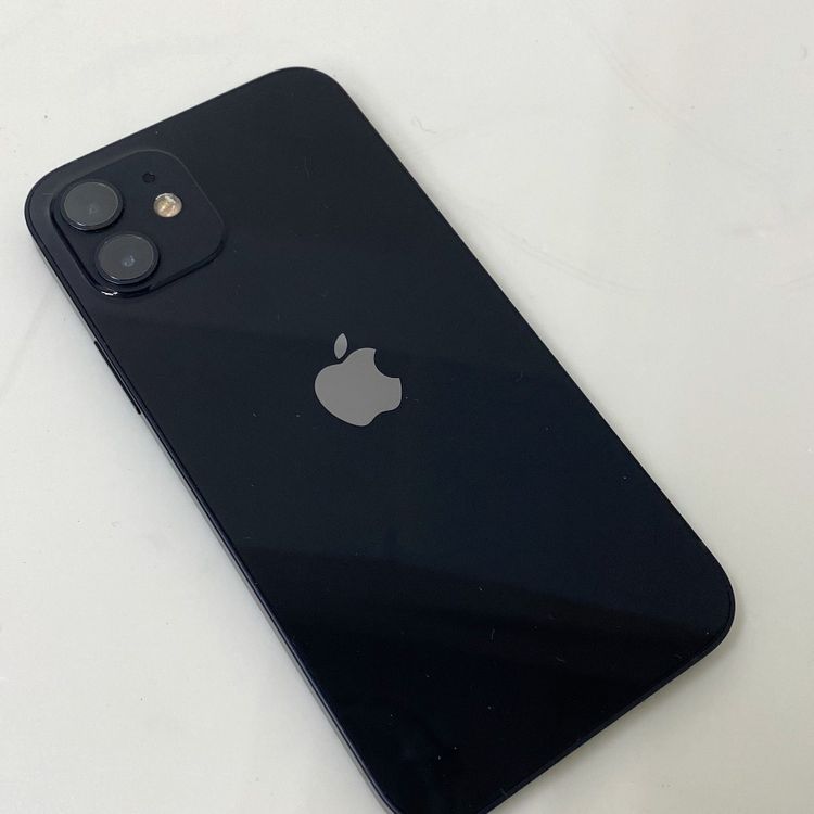 �ڼ��ߤʤߡۢ�SB���Хåƥ꡼86% iPhone12 64GB �֥�å�