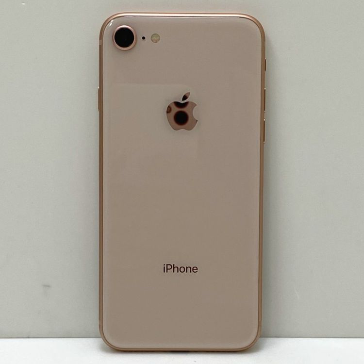 �ڼ��ߤʤߡۢ�au���Хåƥ꡼88% iPhone 8 64GB �������