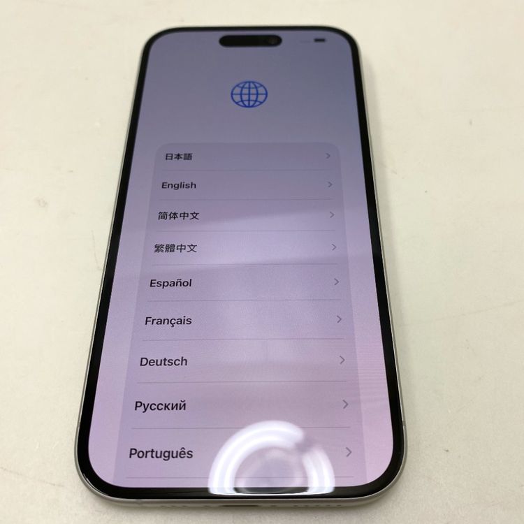 �ڼ��ߤʤߡۢ��ɥ��⢡�Хåƥ꡼100% iPhone16 128GB �ۥ磻��