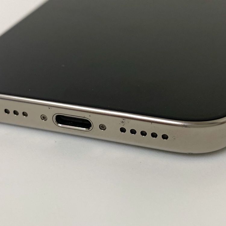 �ڼ��ߤʤߡۢ�SIM�ե꡼���Хåƥ꡼97% iPhone16 Pro 128GB �ʥ�����