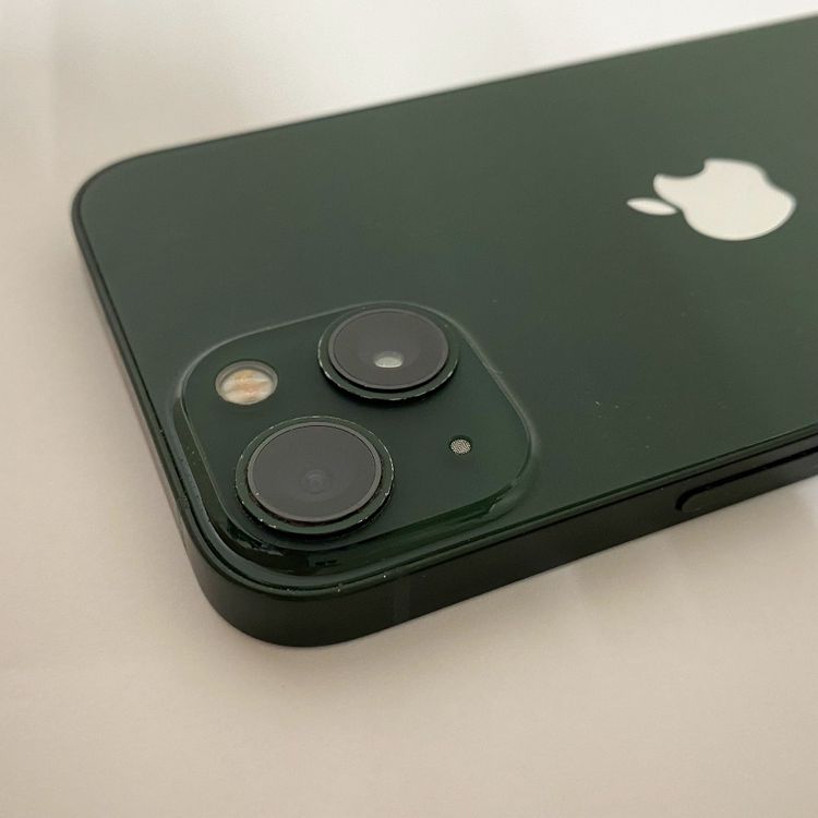 �ڼ��ߤʤߡۢ�au���Хåƥ꡼76% iPhone13 128GB ���꡼��