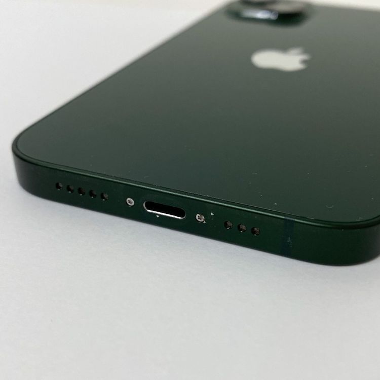 �ڼ��ߤʤߡۢ�au���Хåƥ꡼76% iPhone13 128GB ���꡼��