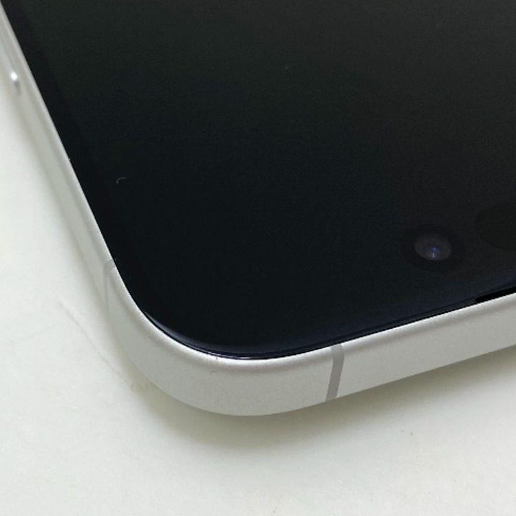 �ڼ��ߤʤߡۢ��ɥ��⢡�Хåƥ꡼100% iPhone16 128GB �ۥ磻��