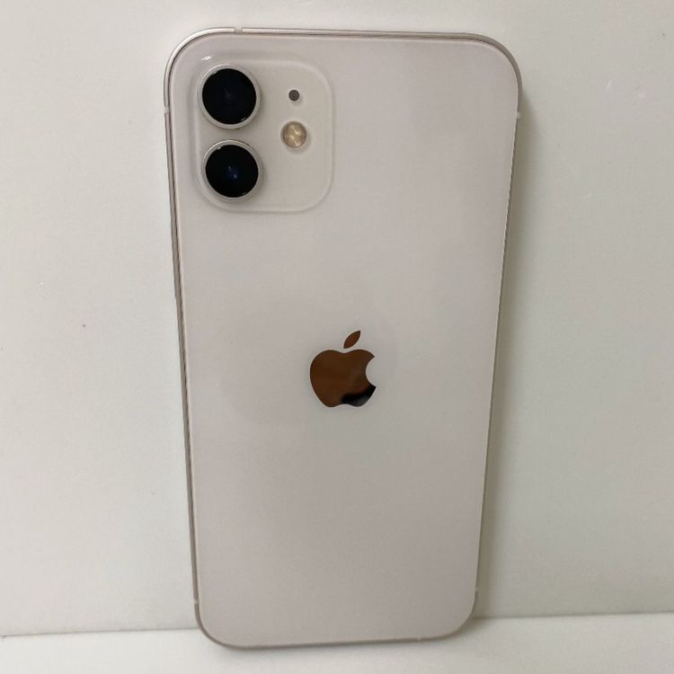 �ڼ��ߤʤߡۢ�SB���Хåƥ꡼78% iPhone12 64GB �ۥ磻��