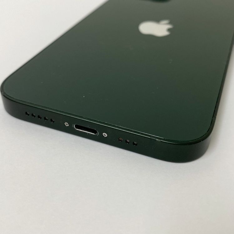 �ڼ��ߤʤߡۢ�au���Хåƥ꡼76% iPhone13 128GB ���꡼��