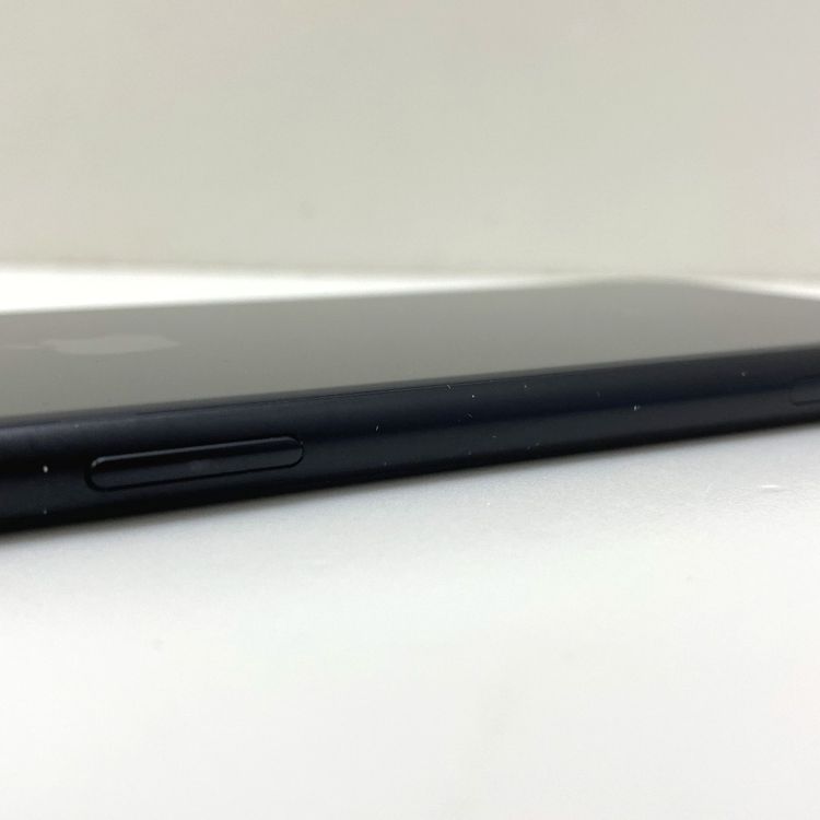 �ڼ��ߤʤߡۥХåƥ꡼75% iPhone XR 64GB