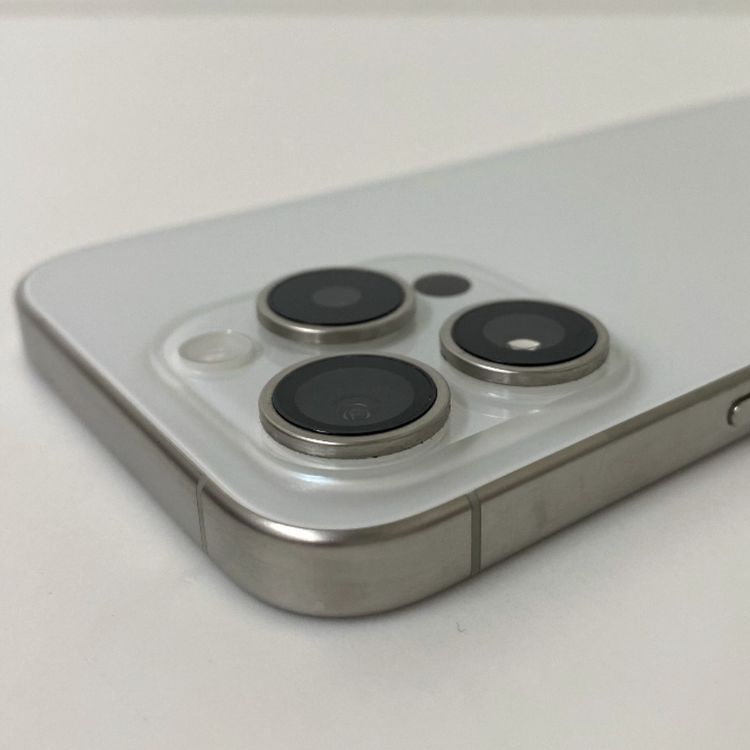 �ڼ��ߤʤߡۢ�SB���Хåƥ꡼85% iPhone15 Pro 256GB �ۥ磻�ȥ����˥���