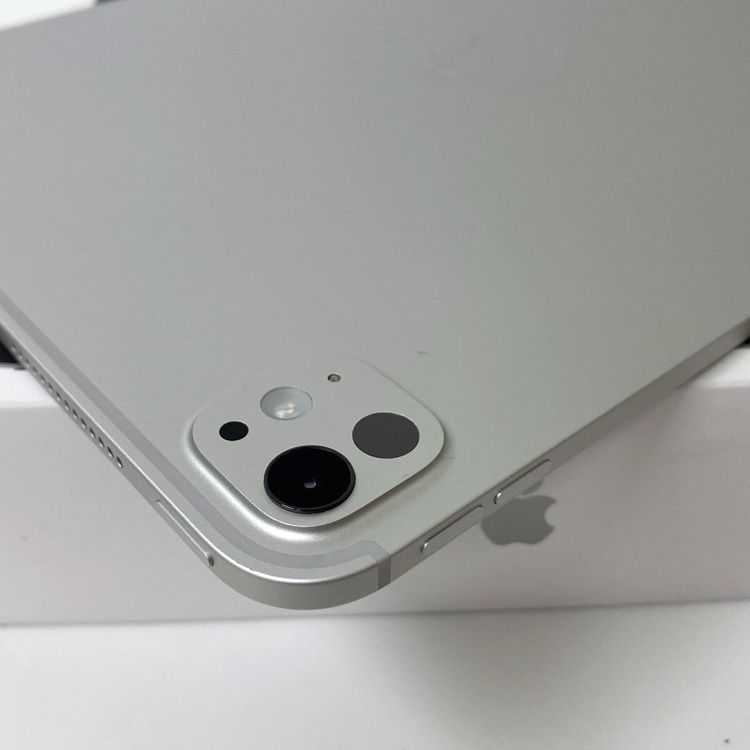 �ڼ��ߤʤߡۢ�SB���Хåƥ꡼100% 11����� iPad Pro (M4) ����С�