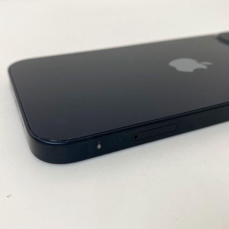 �ڼ��ߤʤߡۢ�SB���Хåƥ꡼71% iPhone13 128GB �ߥåɥʥ���