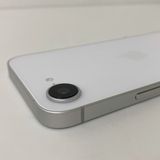 �ڼ��ߤʤߡۢ���ŷ���Хåƥ꡼100% iPhone16e 128GB