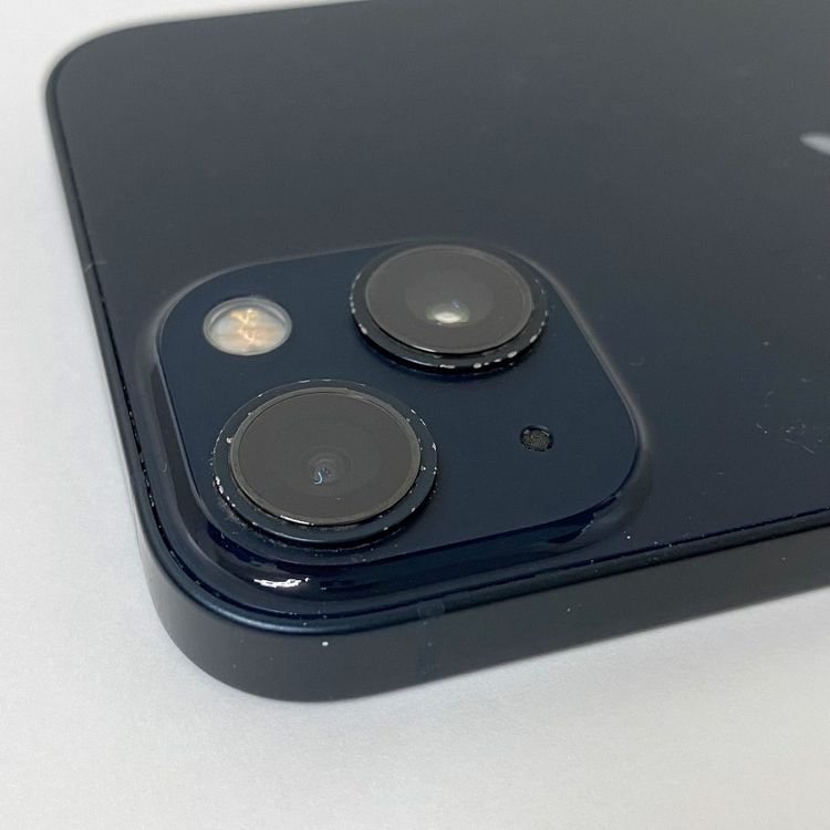 �ڼ��ߤʤߡۢ�au���Хåƥ꡼67% iPhone13 128GB �ߥåɥʥ���