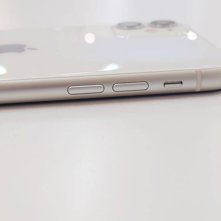 �ڽ���Ź�����ѡ�iPhone11 128GB �Хåƥ꡼�򴹺�