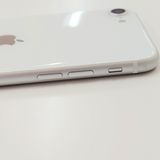 �ڽ���Ź�����ѡ�iPhoneSE2 64GB �ۥ磻�� �Хåƥ꡼��������100%