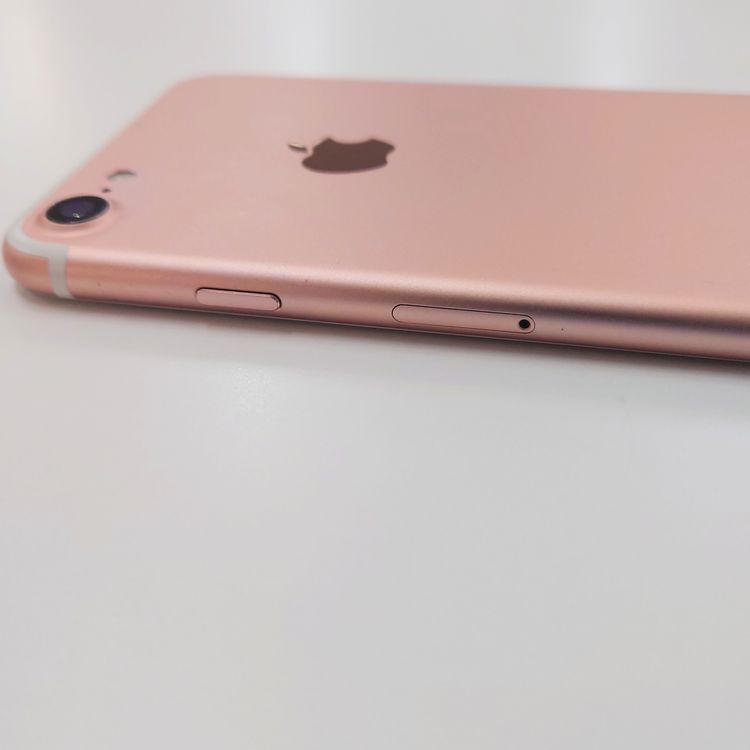 �ڽ���Ź�����ѡ�iPhone7 32GB �Хåƥ꡼��������100%