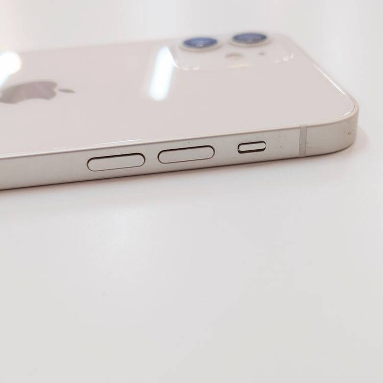 �ڽ���Ź�����ѡ�iPhone12 64GB �ۥ磻�� �Хåƥ꡼��������100%