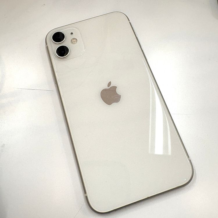�ڽ���Ź�����ѡ�iPhone11 128GB �ۥ磻�� �Хåƥ꡼��������100%