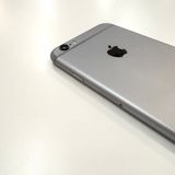 �ڽ���Ź�����ѡ�iPhone6s 32GB ���ڡ������쥤 �Хåƥ꡼��������100%