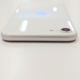 �ڽ���Ź�����ѡ�iPhoneSE2 128GB �ۥ磻�� �Хåƥ꡼��������100%