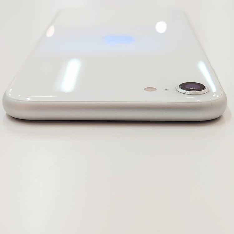 �ڽ���Ź�����ѡ�iPhoneSE2 128GB �ۥ磻�� �Хåƥ꡼��������100%