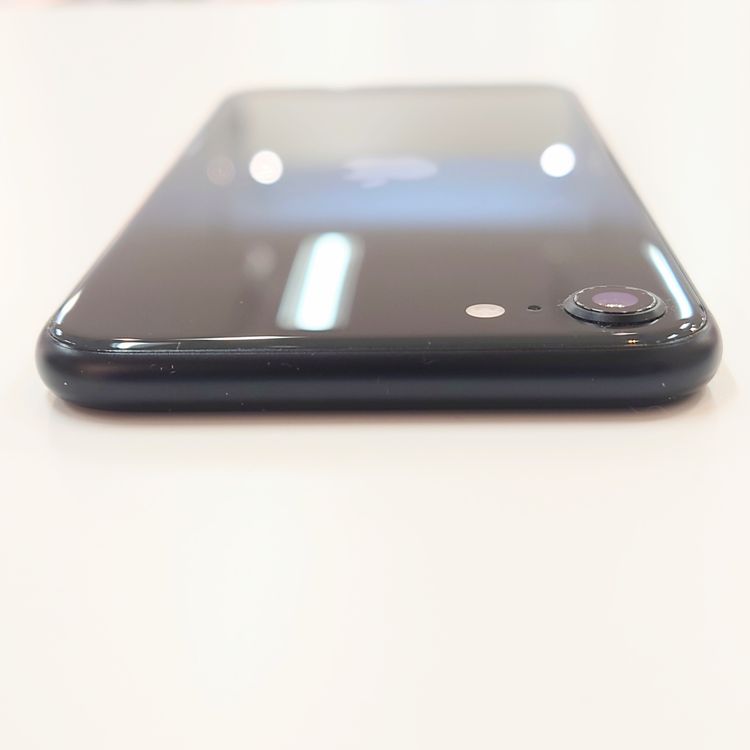 �ڽ���Ź�����ѡ�iPhoneSE3 128GB �Хåƥ꡼��������100%