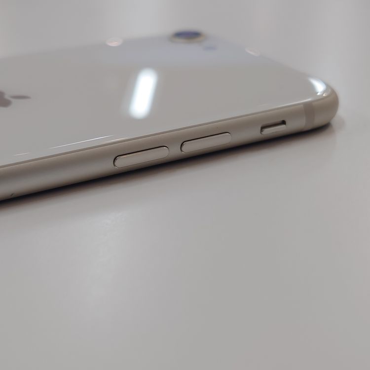 ڽŹѡiPhoneSE3 256GB ۥ磻 Хåƥ꡼򴹺Ѥ