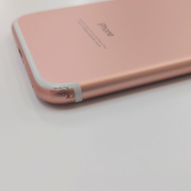 �ڽ���Ź�����ѡ�iPhone7 32GB �Хåƥ꡼��������100%
