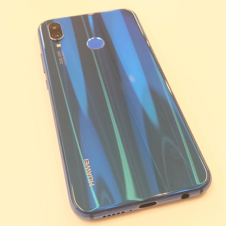 �ڽ���Ź���ݺѡ� HUAWEI P20 lite 32GB ���饤��֥롼