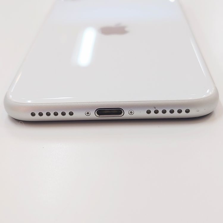�ڽ���Ź�����ѡ�iPhoneSE2 64GB �ۥ磻�� �Хåƥ꡼��������100%