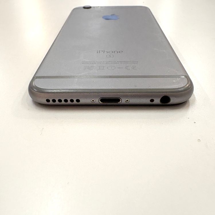 �ڽ���Ź�����ѡ�iPhone6s 32GB ���ڡ������쥤 �Хåƥ꡼��������100%