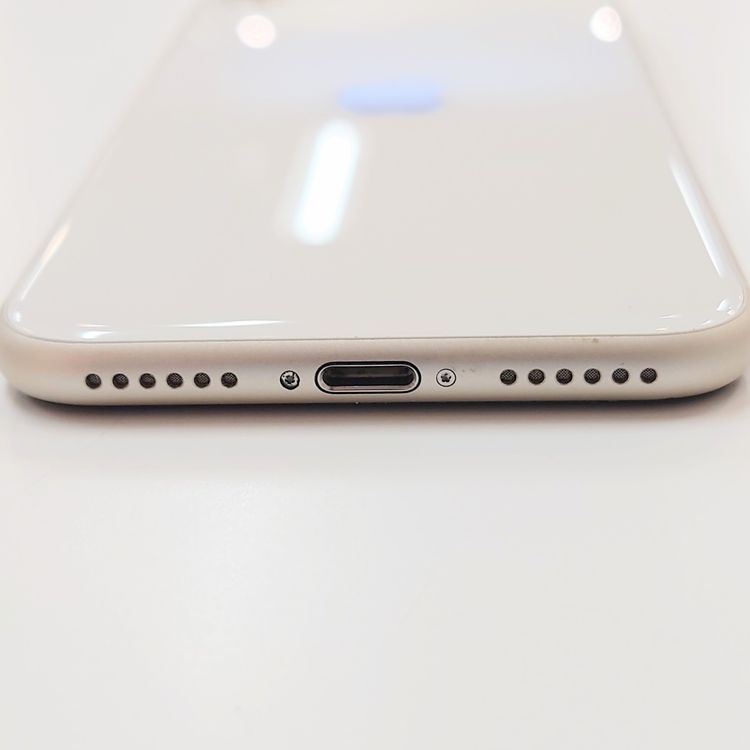 �ڽ���Ź�����ѡ�iPhoneSE3 128GB �������饤�� �Хåƥ꡼��������100%