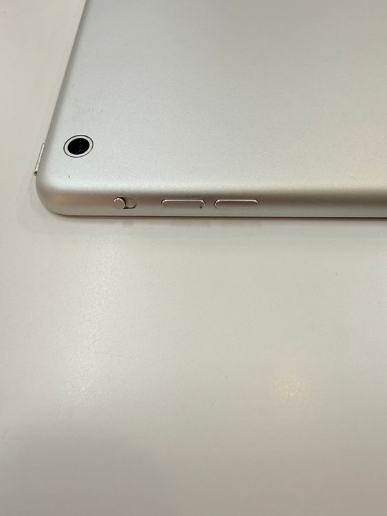 �ڽ���Ź�����ѡ�iPad Air(Wi-Fi��ǥ�) 16GB ����С�