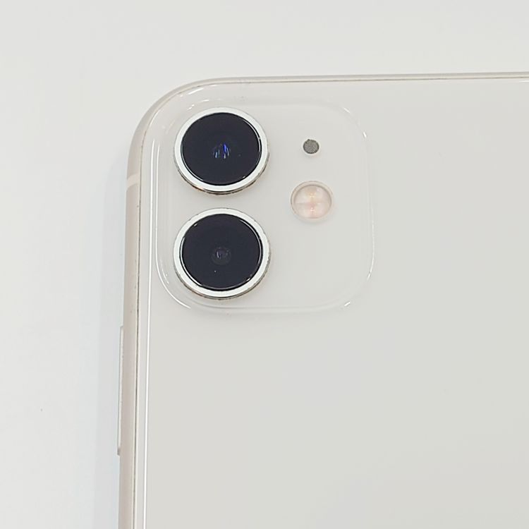 �ڽ���Ź�����ѡ�iPhone11 64GB �ۥ磻�� �Хåƥ꡼��������100%