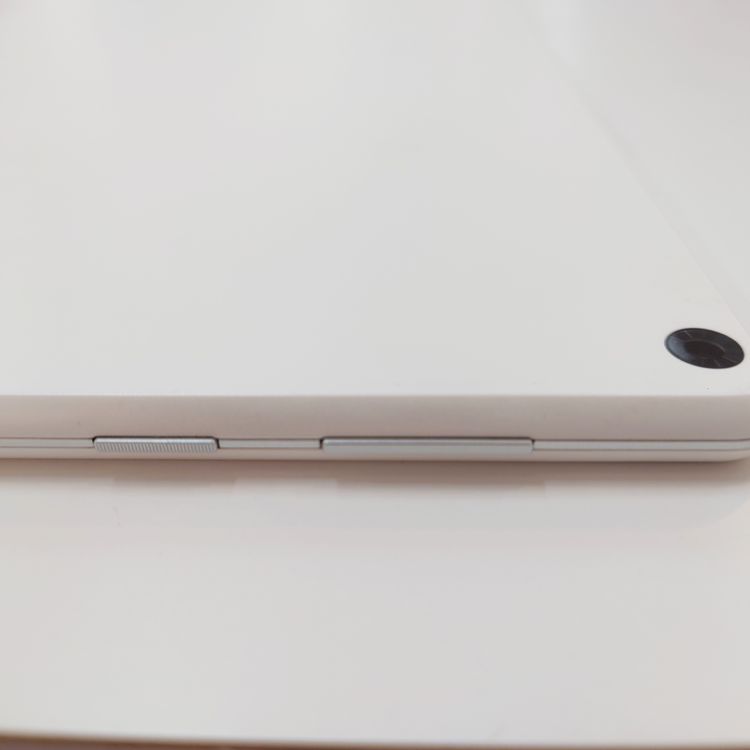 �ڽ���Ź���ݺѡ�Lenovo TAB5 801LV 32GB �ۥ磻��