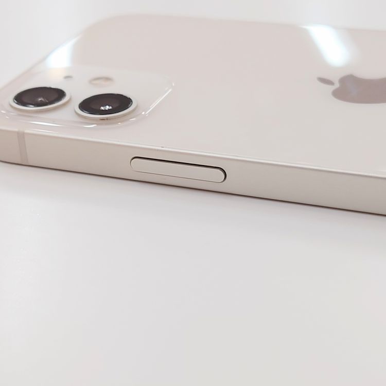 �ڽ���Ź�����ѡ�iPhone12 64GB �ۥ磻�� �Хåƥ꡼��������100%