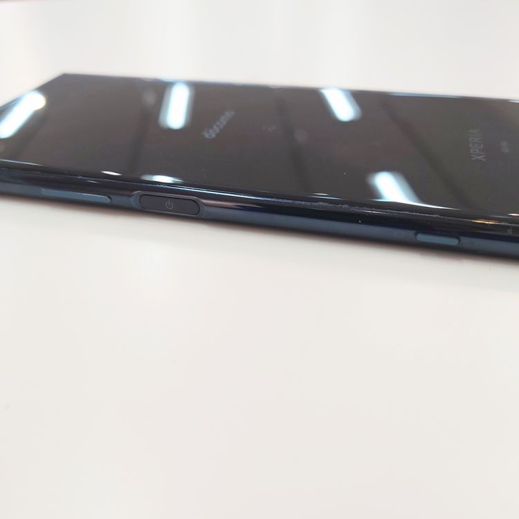 �ڽ���Ź���ݺѡ�Xperia XZ Premium 64GB �֥�å�